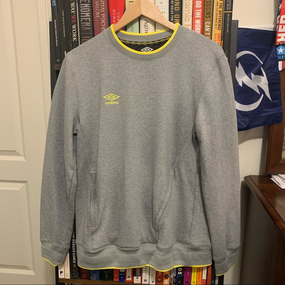 Umbro Mens Grey Soccer Training Sweatshirt/Pullover Medium